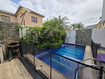 Venta de Casa con piscina en Urbanización Via al Sol, Vía a la Costa V.Vill