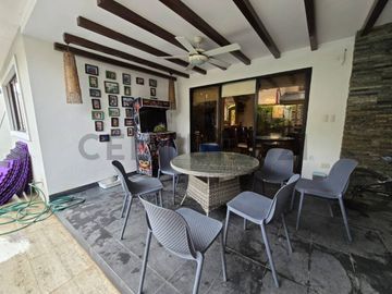 Venta de Casa con piscina en Urbanización Via al Sol, Vía a la Costa V.Vill