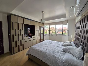 Venta de Casa con piscina en Urbanización Via al Sol, Vía a la Costa V.Vill