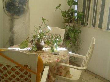 DUPLEX , CON GARAGE , DOS PATIOS , EXCELENTE UBICACION
