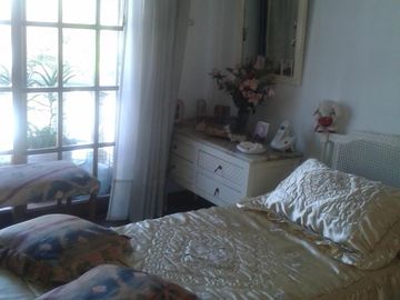 DUPLEX , CON GARAGE , DOS PATIOS , EXCELENTE UBICACION