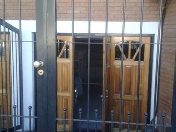 DUPLEX , CON GARAGE , DOS PATIOS , EXCELENTE UBICACION