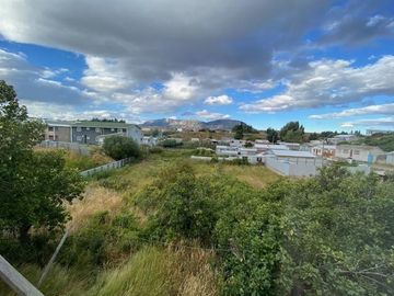 Casa en venta de 2 dorm. con 930 M2 de terreno en Natales
