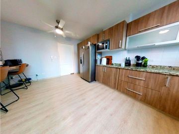 Se Vende Apartamento de 207 m2, en P.H. Star Bay, a $315,000
