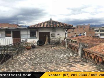 Casa de venta en Centro - San Sebastian – código:15336