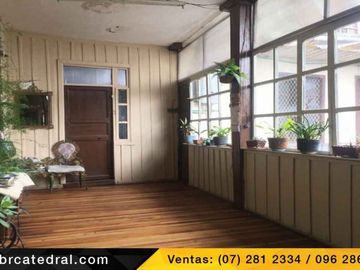 Casa de venta en Centro - San Sebastian – código:15336