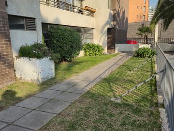 AMPLIO DEPARTAMENTO AV PERU 2D 2B SEMI AMOBLADO
