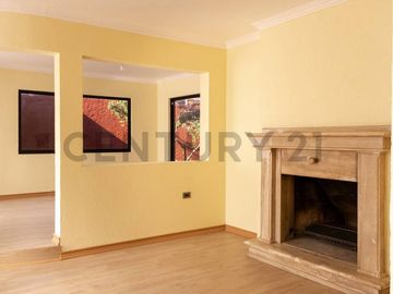 Vendo casa espaciosa en sector San Joaquín