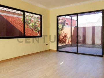 Vendo casa espaciosa en sector San Joaquín