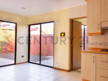 Vendo casa espaciosa en sector San Joaquín