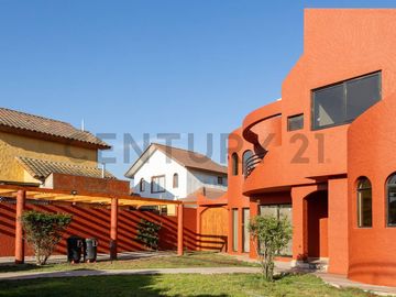 Vendo casa espaciosa en sector San Joaquín