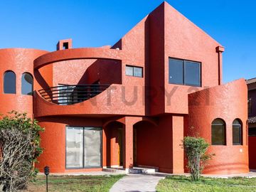 Vendo casa espaciosa en sector San Joaquín