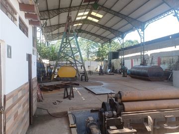 VENDO GALPON INDUSTRIAL CON OFICINAS