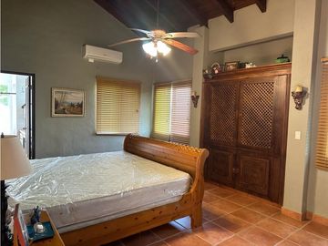 CASA AMPLIA DE 4 HECTAREAS CON PISCINA EN ALTOS DEL MARIA