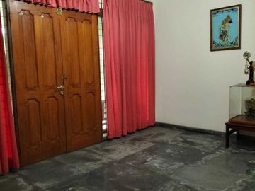 BU CEPAT rumah BESAR dijual di gegerkalong bandung