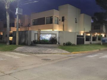 Casa en venta Parque Leloir