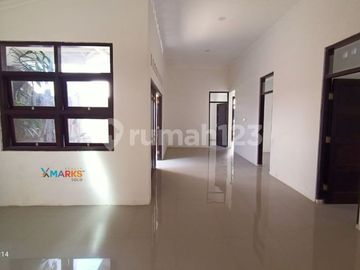 Rumah Adem Lingkungan Nyaman Bisa Untuk Kos Daerah Manahan