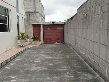 Venta de casa en Otavalo Conjunto Privado