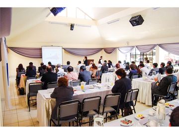VENTA LOCAL DE EVENTOS EN AV. ALFONSO UGARTE - CERCADO