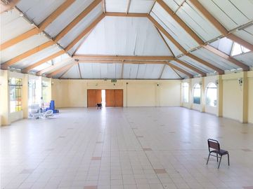 VENTA LOCAL DE EVENTOS EN AV. ALFONSO UGARTE - CERCADO