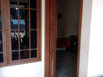 Dijual Cepat Rumah Bisa Buat Kantor Lokasi di Pondok Pinang Jakarta