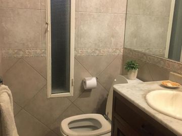 Chalet en San Miguel de Ghiso Country Club. Apta Credito.