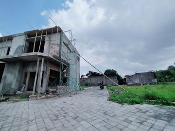 Kavling Matang di Barat Jalan Km 8; 18 Unit SHMP