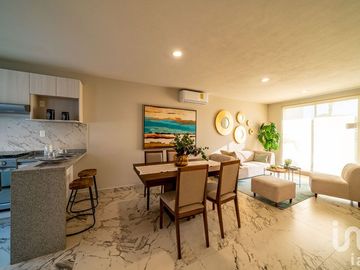 CASA EN VENTA AL SUR DE CUERNAVACA 30,600 M2 DE AMENIDADES, VIGILANCIA, JARDIN, ALBERCA Y 2 TERRAZAS