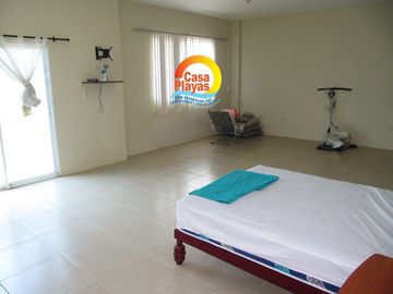 Casa con Vista Al Mar de Venta en Playas, Via a Data / Posorja, Cdla. Acapulco