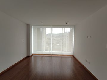 402 González Suárez. Ubicación, estilo y Confort. Encantadora suite 70,5 metros con balcón. 11,00 m