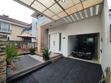 Rumah Dalam Perumahan Kebon Jeruk Furnished Siap Huni