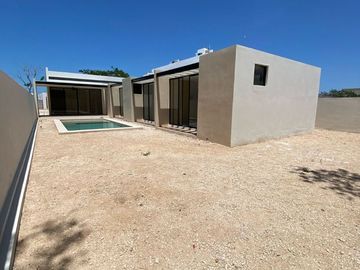 Casa en venta una planta  Mérida Yucatán, Privada Rocío Country Living