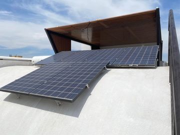 CASA EN VENTA EN CUMBRES DEL LAGO CON ALBERCA Y AMPLIO JARDIN