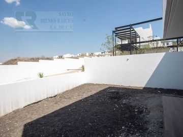 Casa Jardín trasero con terraza en Zibatá, Santiago de Querétaro Centro