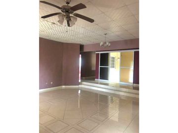 VENDO AMPLIA CASA DE 3HAB EN LA JUVENTUD