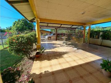 VENDO AMPLIA CASA DE 3HAB EN LA JUVENTUD