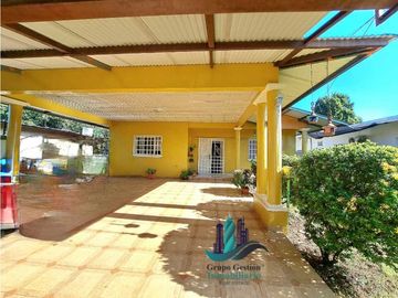 VENDO AMPLIA CASA DE 3HAB EN LA JUVENTUD