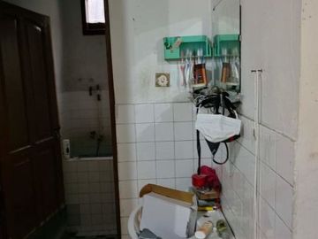 Rumah Lama Tanah Luas Strategis Siap Huni Leuwipanjang Bojongloa Kidul Bandung
