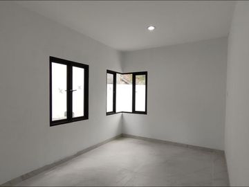 RUMAH GRESS BARU DI BSD NusaLoka Jual Cepat Murah