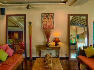 Over contract commercial villa right in the heart of Oberoi in Seminyak Bali