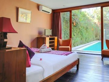 Over contract commercial villa right in the heart of Oberoi in Seminyak Bali
