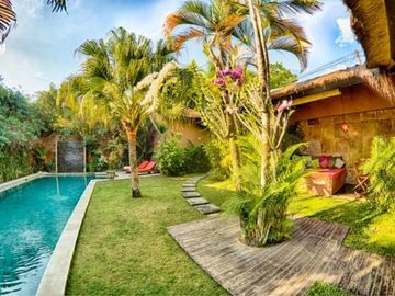 Over contract commercial villa right in the heart of Oberoi in Seminyak Bali