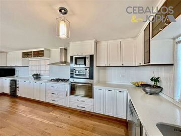 Casa en venta de 3 dorm. en Villa Alemana