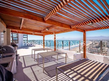 Departamento con preciosa vista, amoblado, primera línea, piso 22