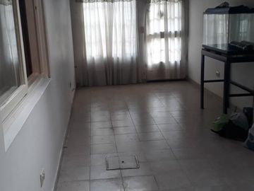 Excelente P.H al Frente en Venta