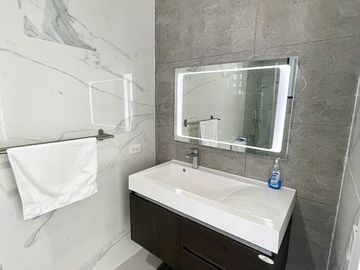 Punta Centinela, amplio departamento remodelado, de 3 dormitorios y con vista al mar (Torre Vigía del Mar)