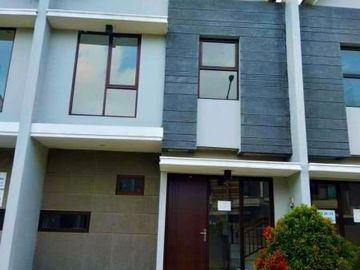 TANPA DP! RUMAH 2 LANTAI DEKAT RSUD KARAWANG