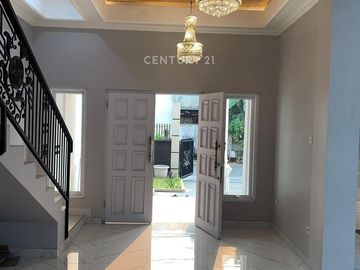 Rumah Dijual Siap Huni Di Cinere Ada Swimming Pool