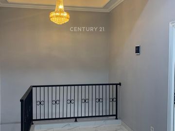 Rumah Dijual Siap Huni Di Cinere Ada Swimming Pool