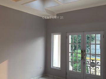 Rumah Dijual Siap Huni Di Cinere Ada Swimming Pool